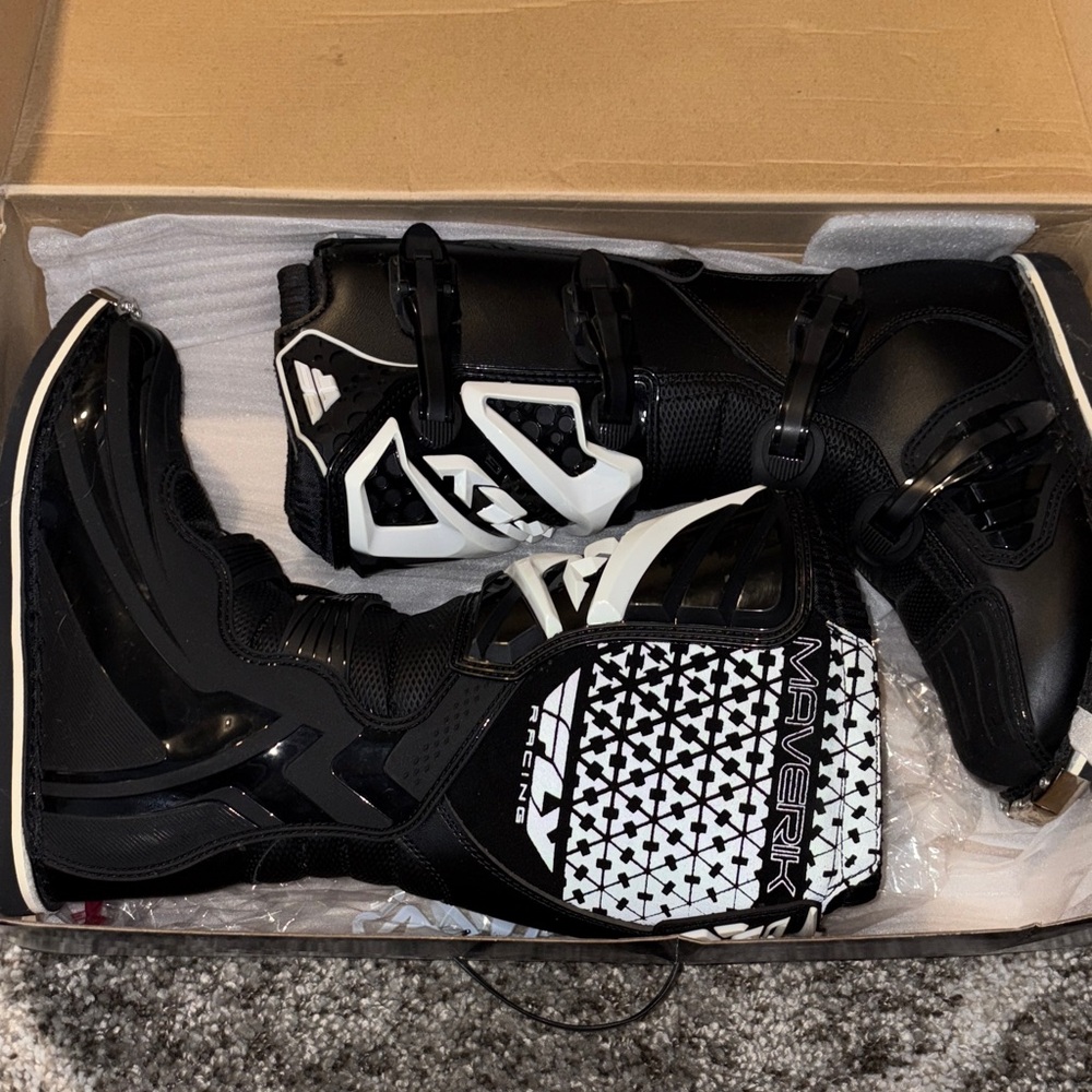 Black and White Men's Boots